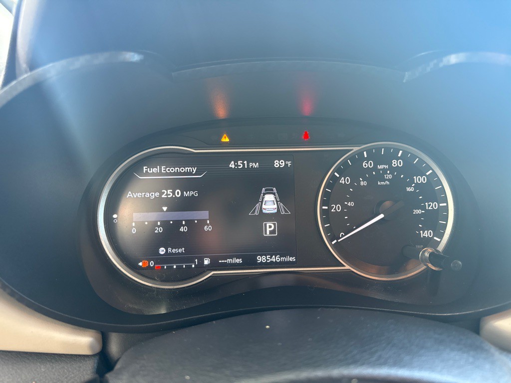 2020 Nissan Versa Image 12