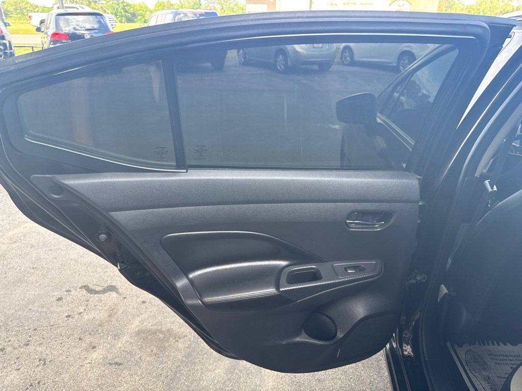2020 Nissan Versa Image 14