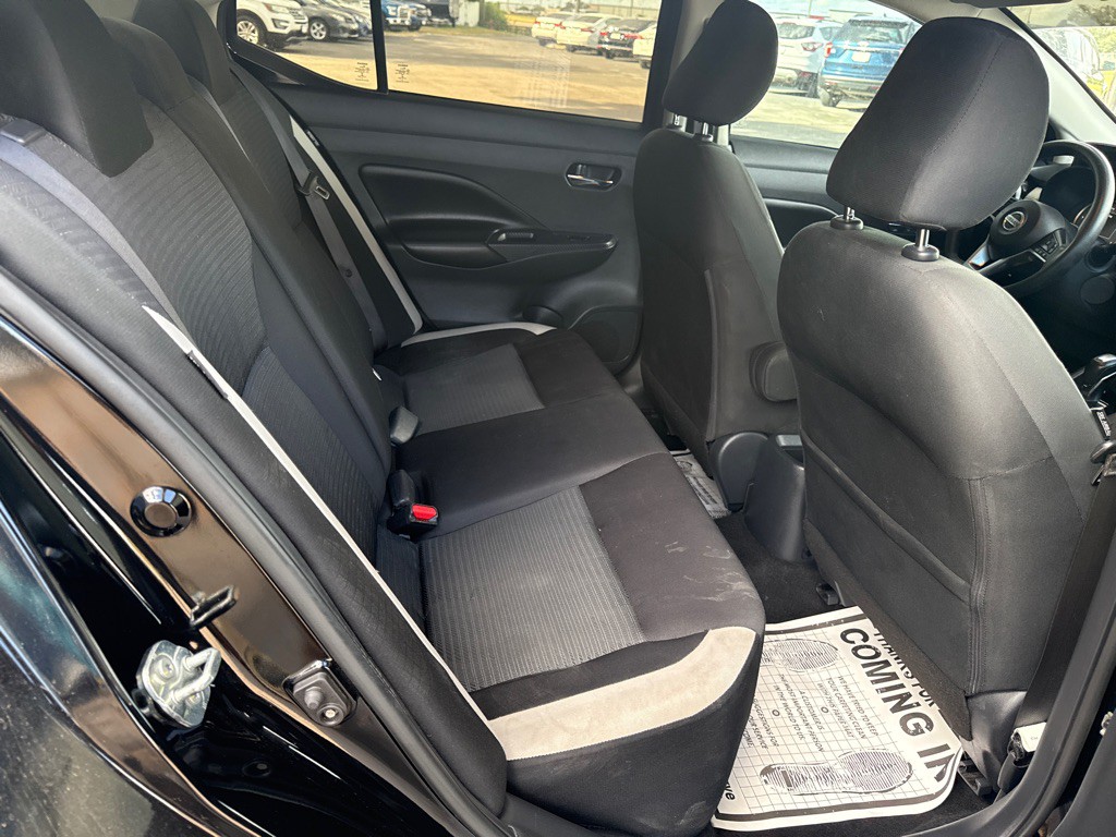 2020 Nissan Versa Image 17