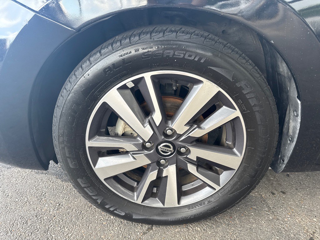 2020 Nissan Versa Image 20