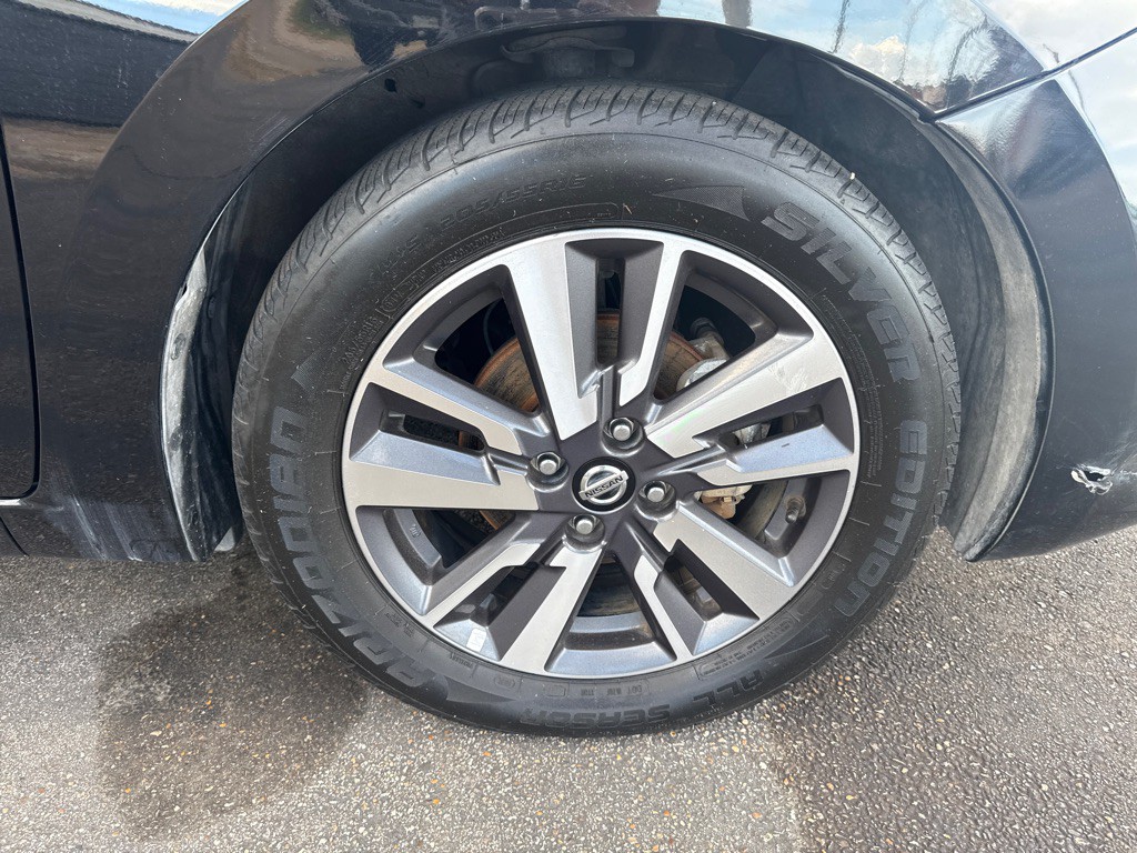 2020 Nissan Versa Image 23