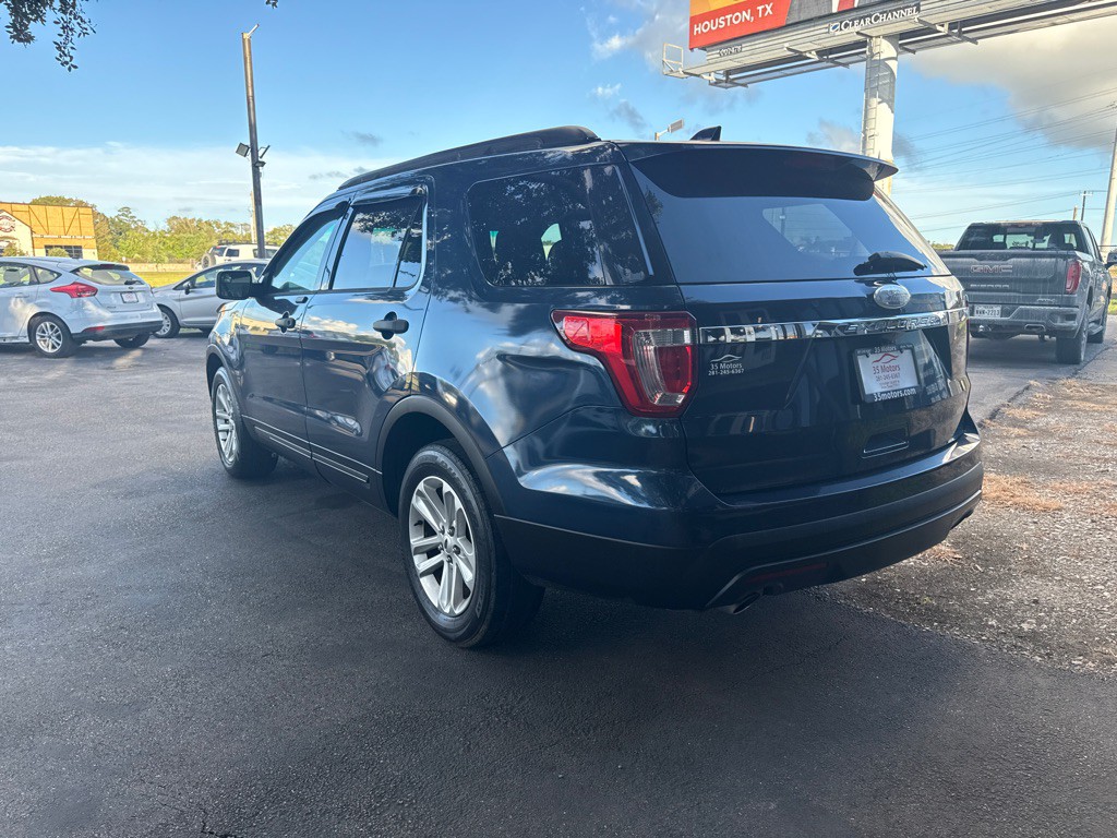 2017 Ford Explorer Image 4