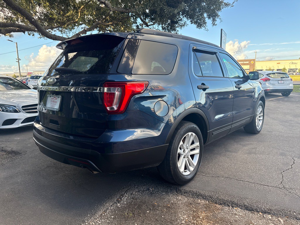 2017 Ford Explorer Image 6