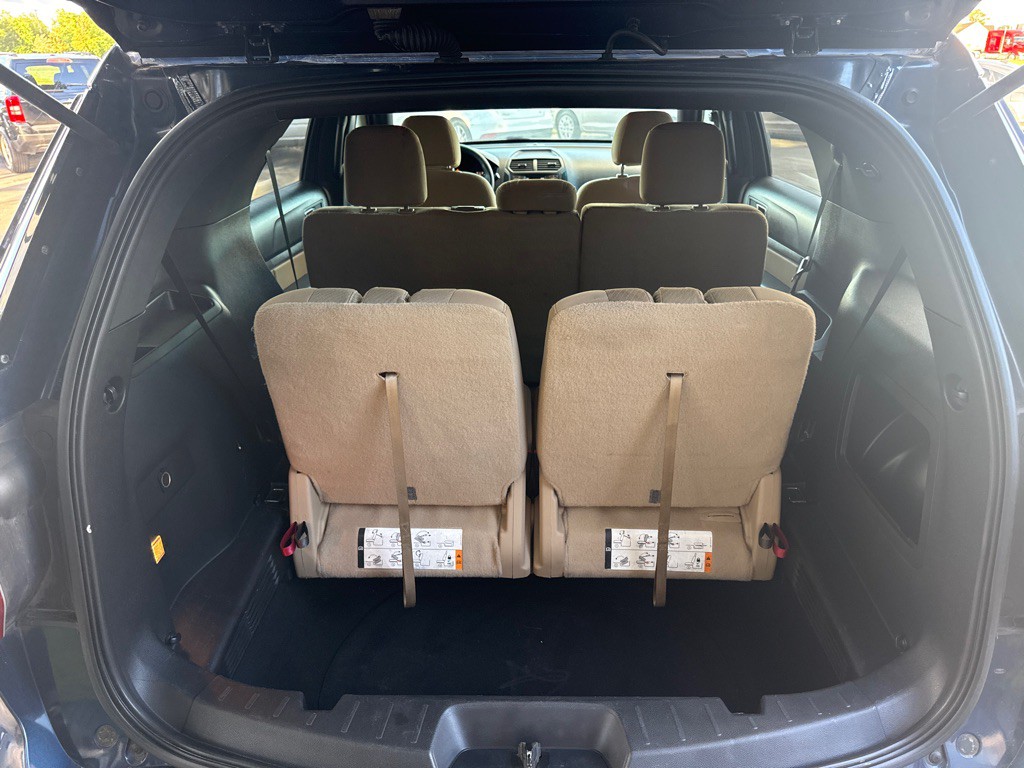 2017 Ford Explorer Image 16