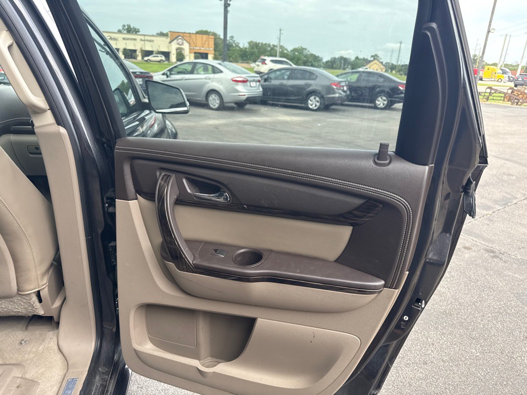 2015 GMC Acadia Image 16