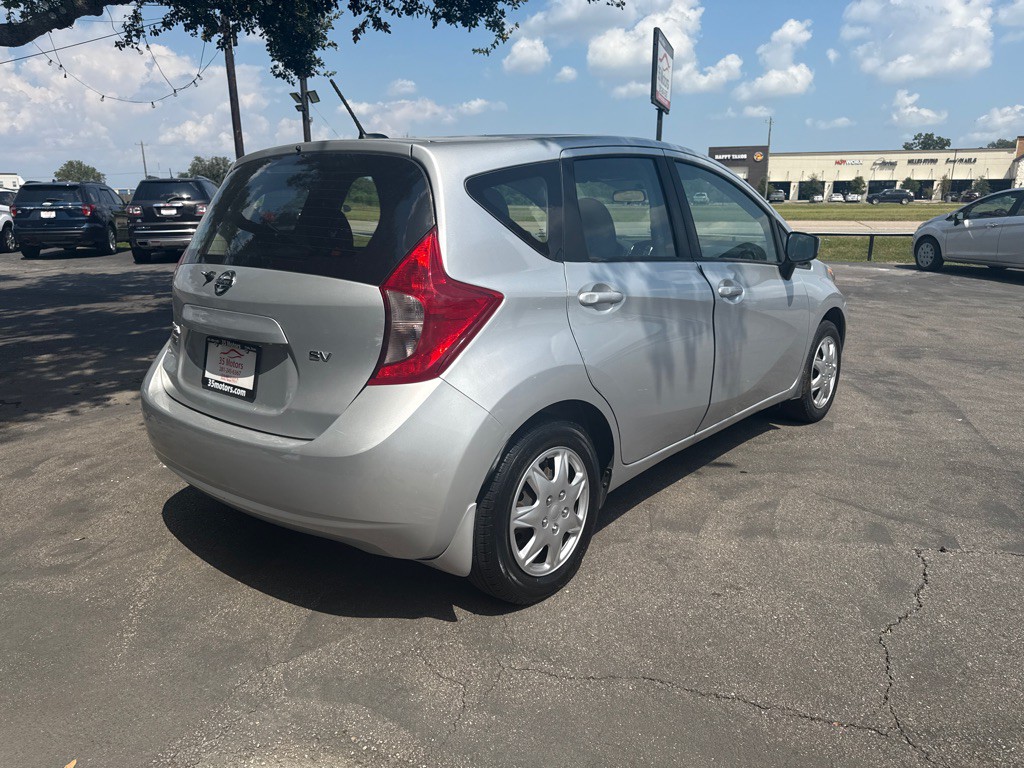 2016 Nissan Versa Image 6