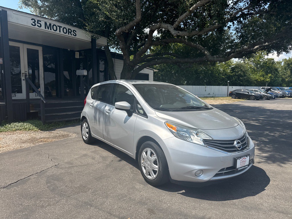 2016 Nissan Versa Image 8