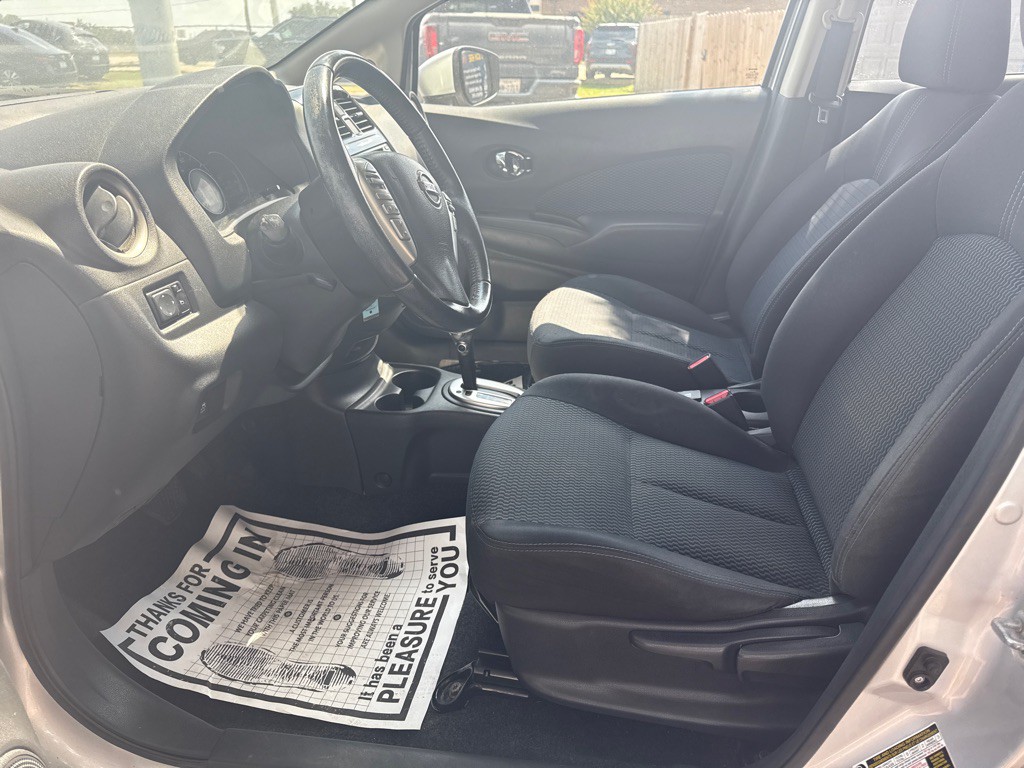 2016 Nissan Versa Image 10