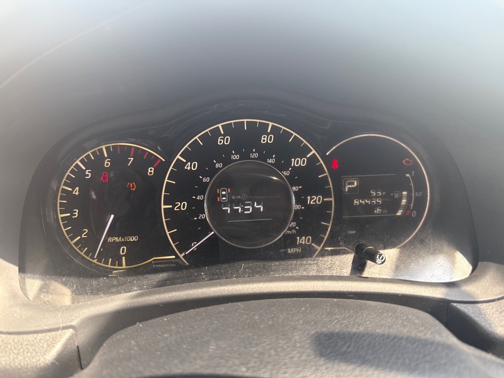 2016 Nissan Versa Image 11