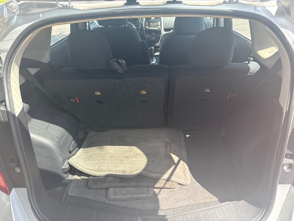 2016 Nissan Versa Image 14