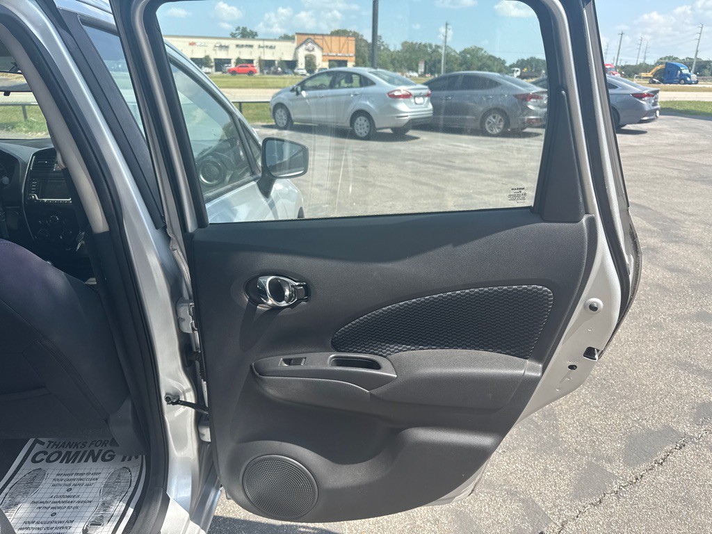 2016 Nissan Versa Image 15