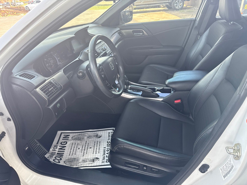 2017 Honda Accord Image 9