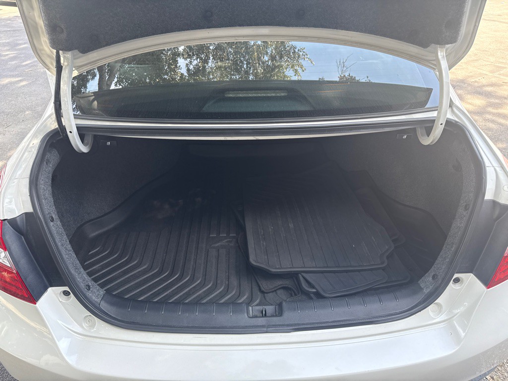 2017 Honda Accord Image 14