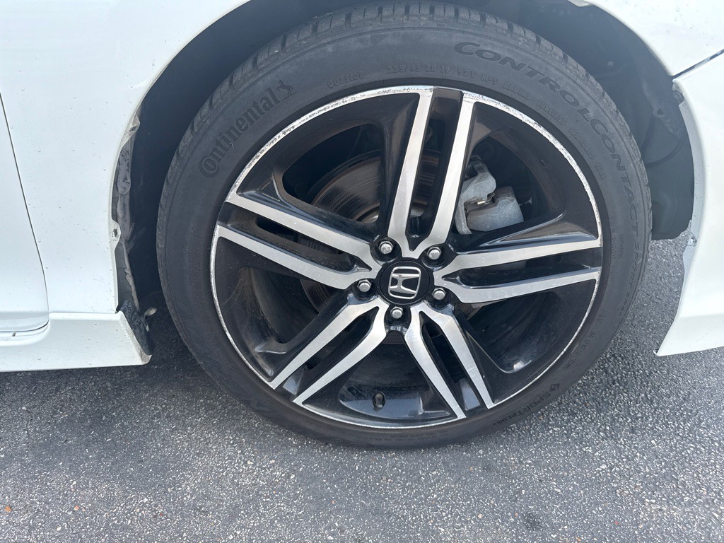 2017 Honda Accord Image 22