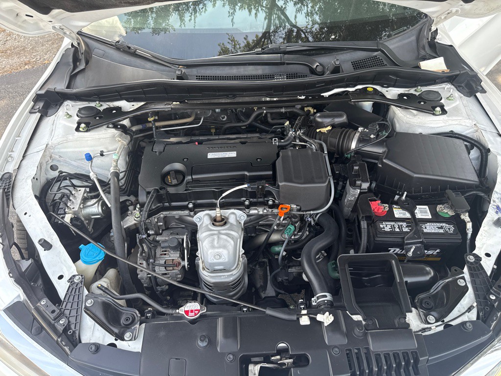 2017 Honda Accord Image 23