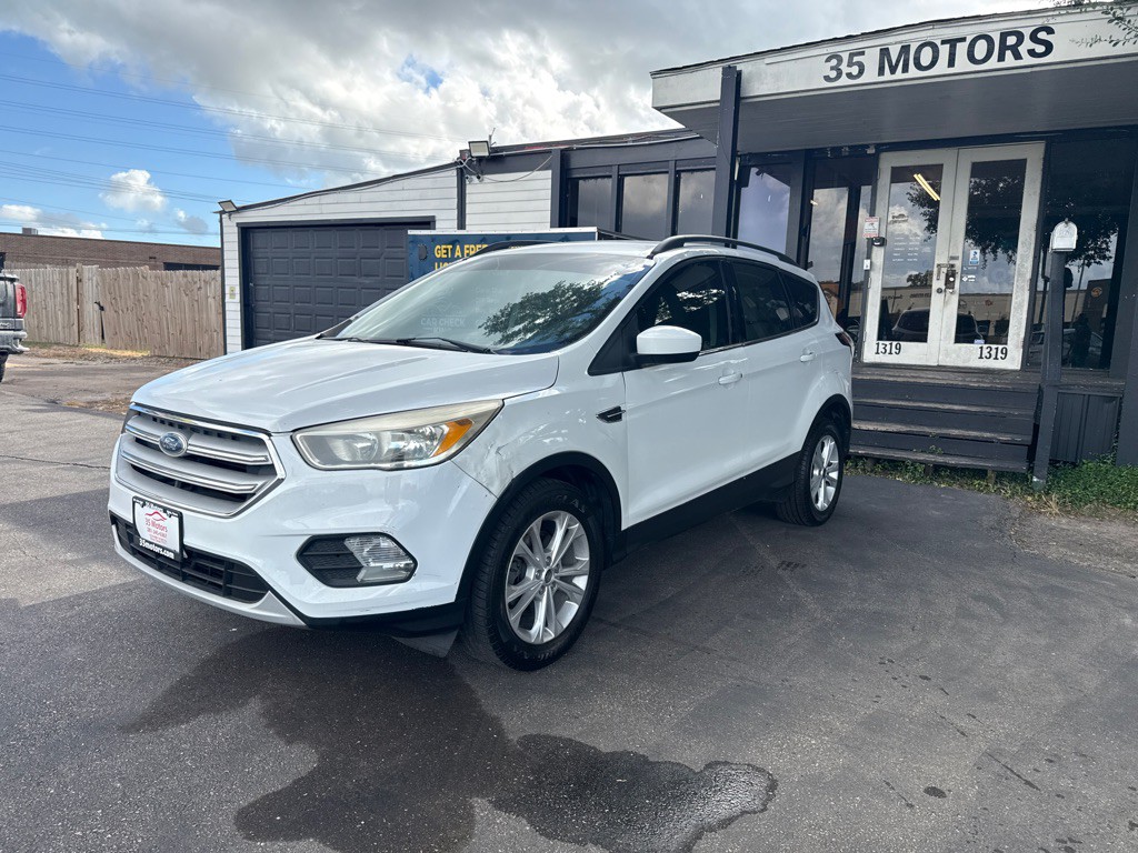 2018 Ford Escape Image 2