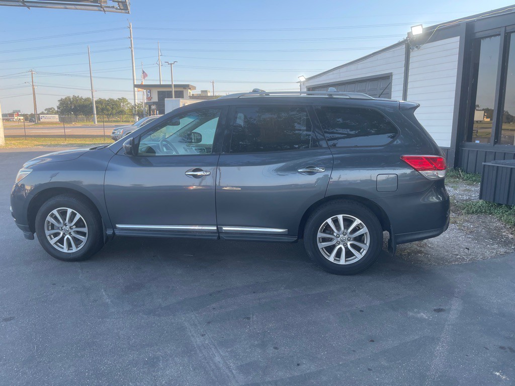 2013 Nissan Pathfinder Image 3