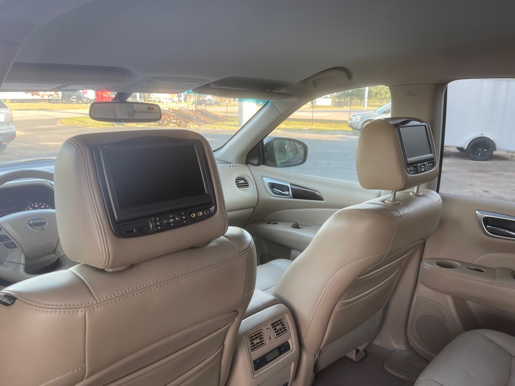 2013 Nissan Pathfinder Image 14