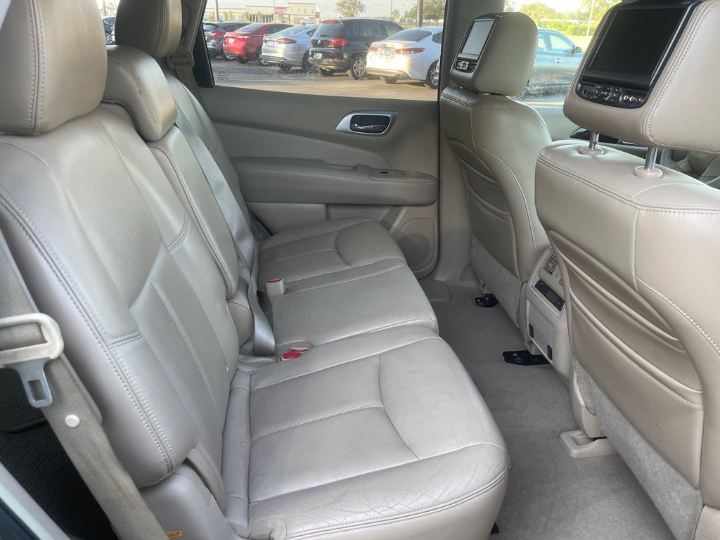 2013 Nissan Pathfinder Image 17