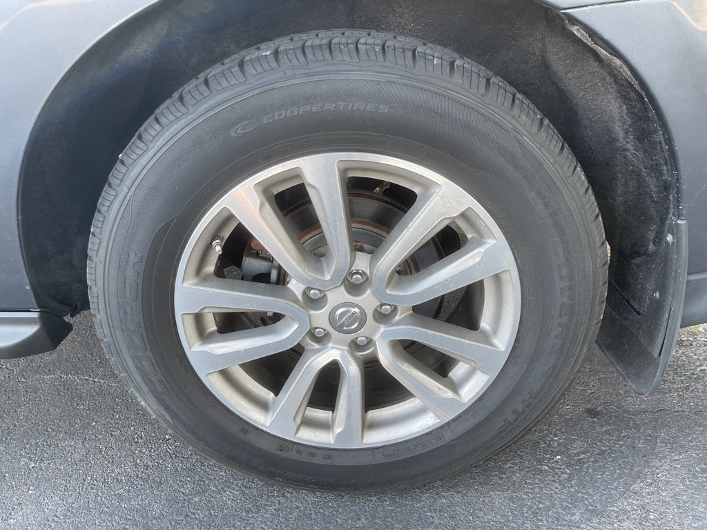 2013 Nissan Pathfinder Image 23