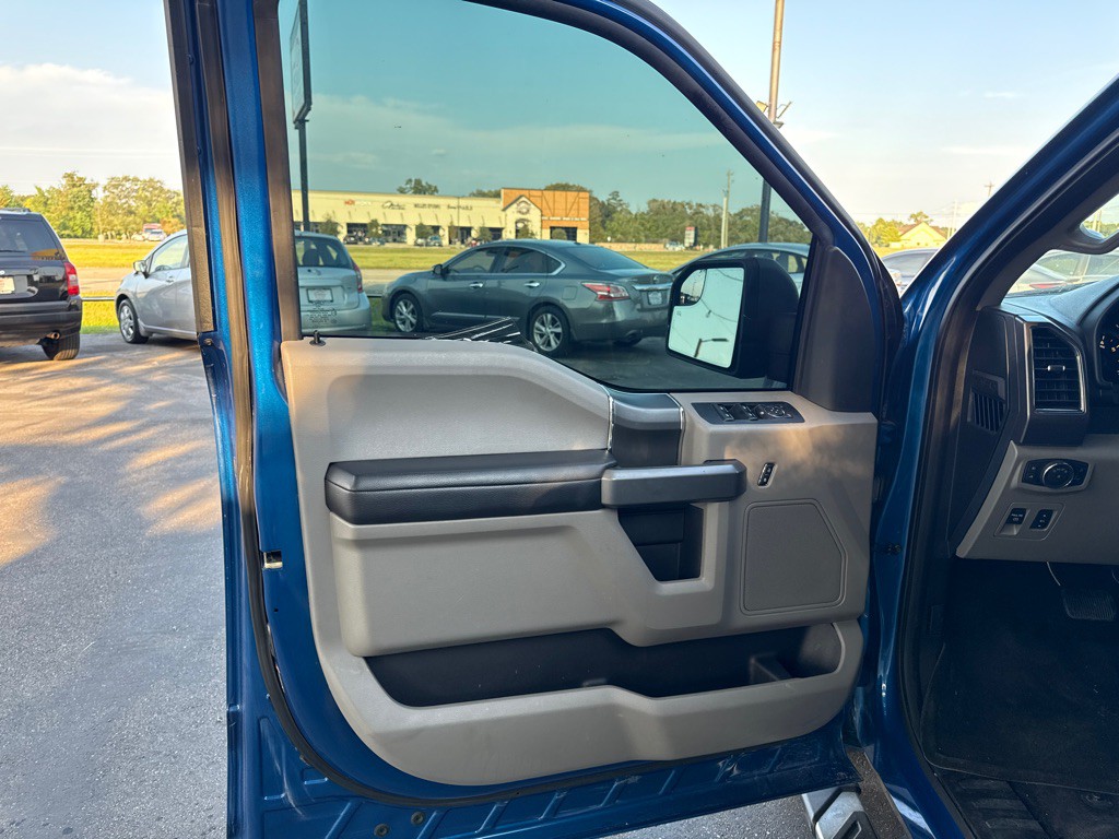 2017 Ford F-150 Image 9