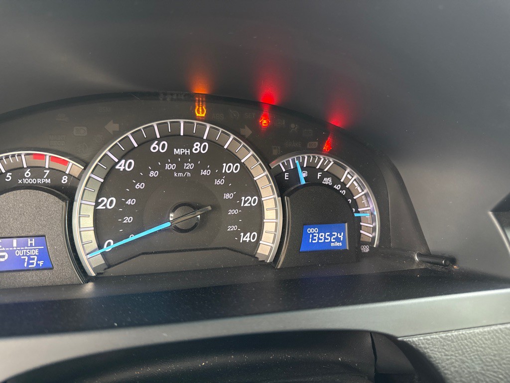 2014 Toyota Camry Image 10