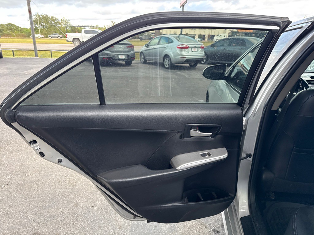 2014 Toyota Camry Image 13