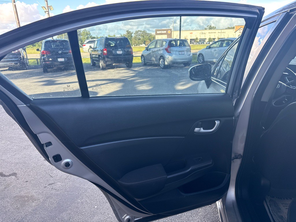 2015 Honda Civic Image 11