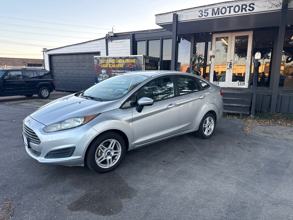 2018 Ford Fiesta Image 2
