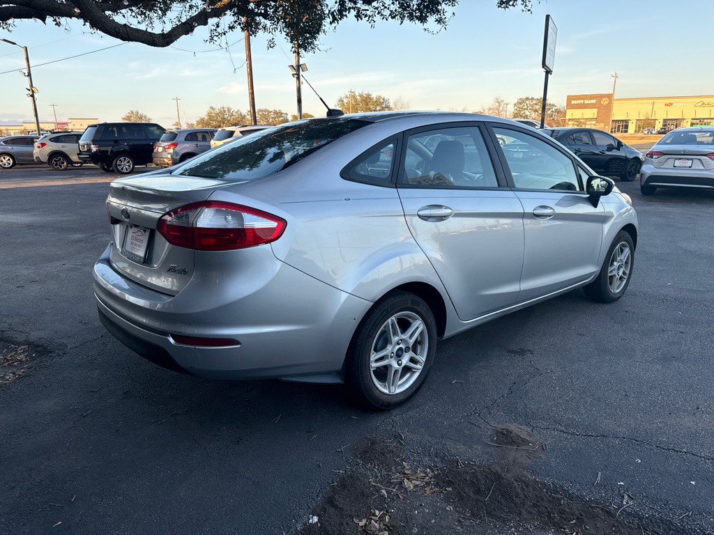 2018 Ford Fiesta Image 6