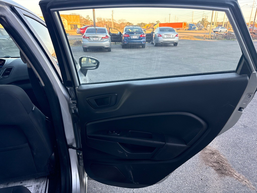 2018 Ford Fiesta Image 16