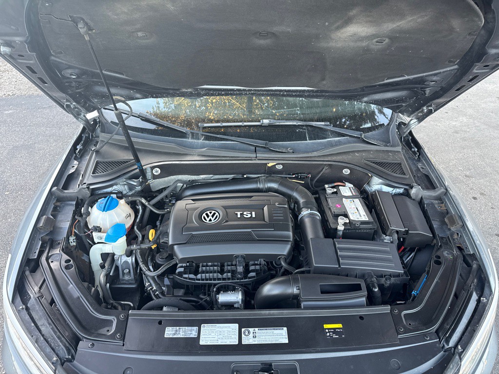 2017 Volkswagen Passat Image 21