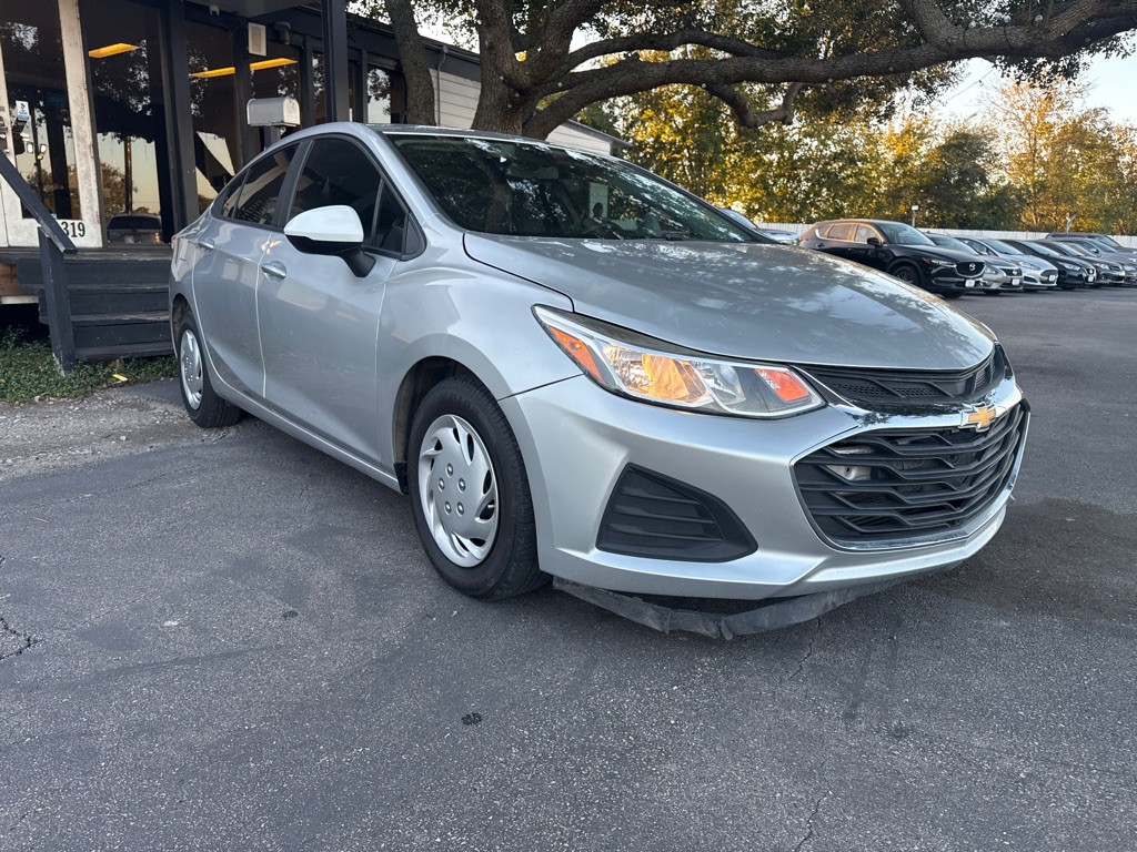 2019 Chevrolet Cruze Image 8