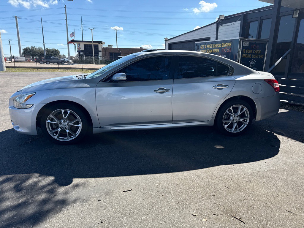 2014 Nissan Maxima Image 2