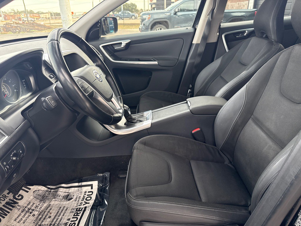 2015 Volvo XC60 Image 10