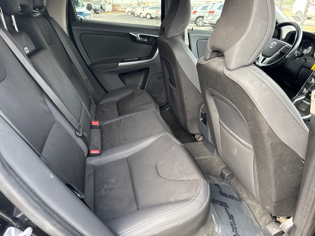 2015 Volvo XC60 Image 16