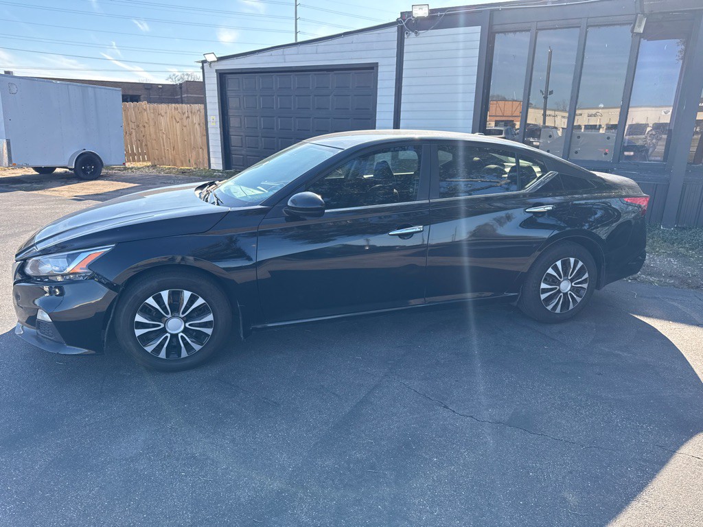 2019 Nissan Altima Image 3