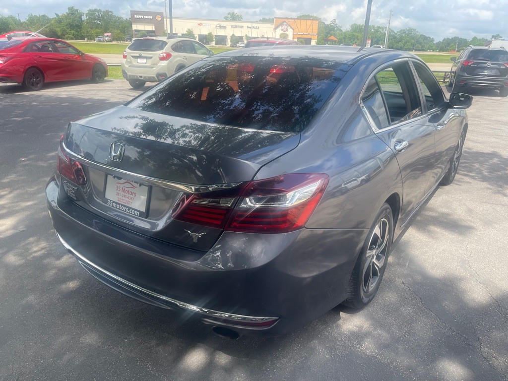 2017 Honda Accord Image 5