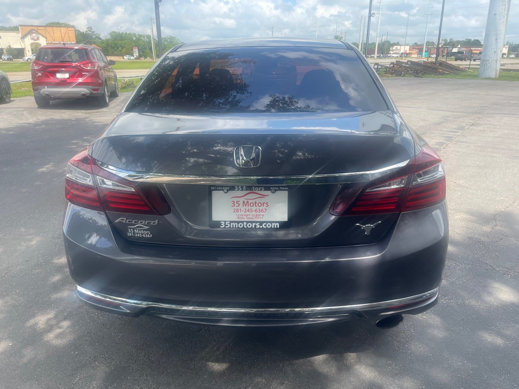 2017 Honda Accord Image 6
