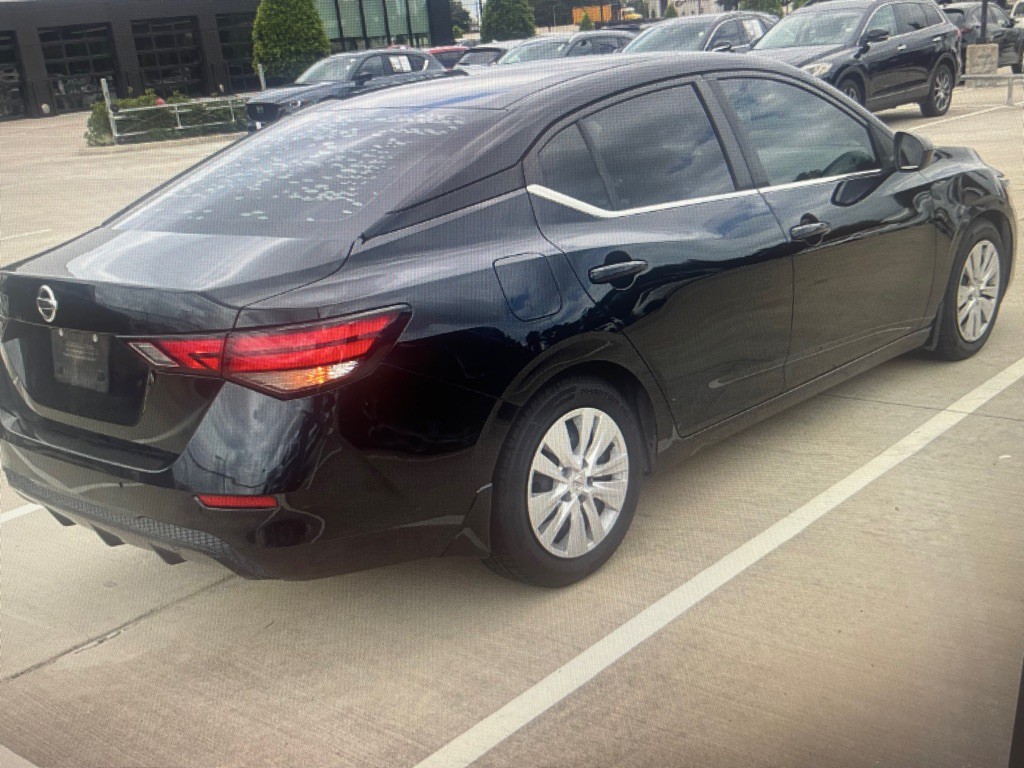 2020 Nissan Sentra Image 3