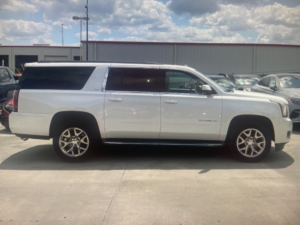 2016 GMC Yukon Image 3