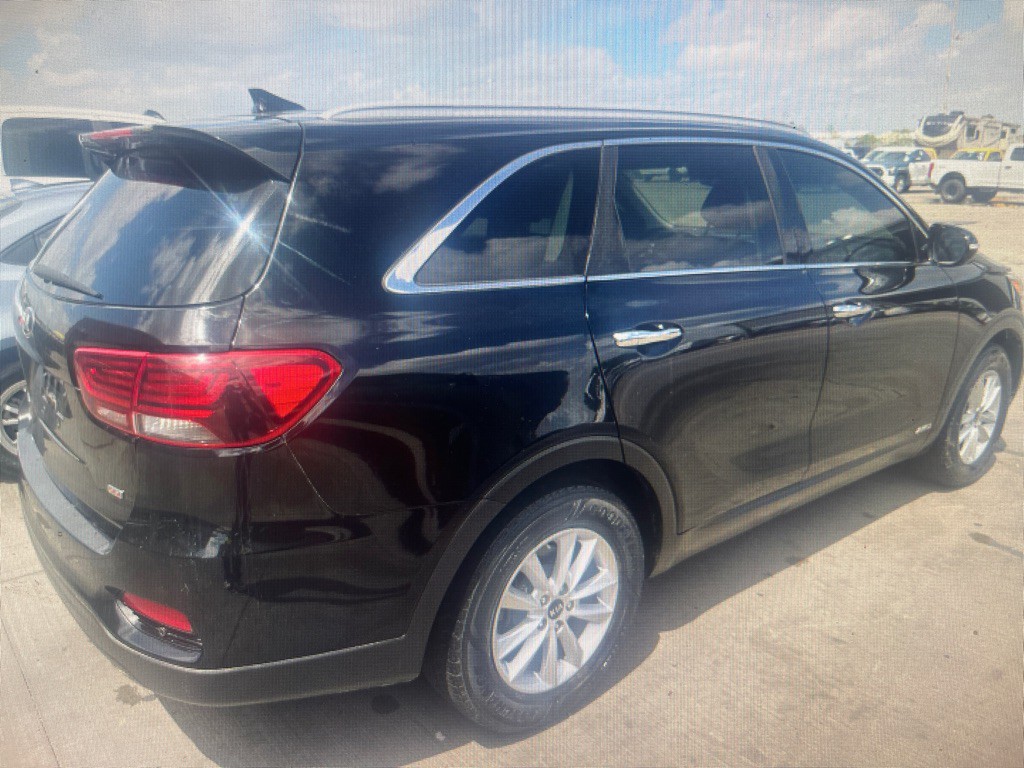 2019 Kia Sorento Image 2