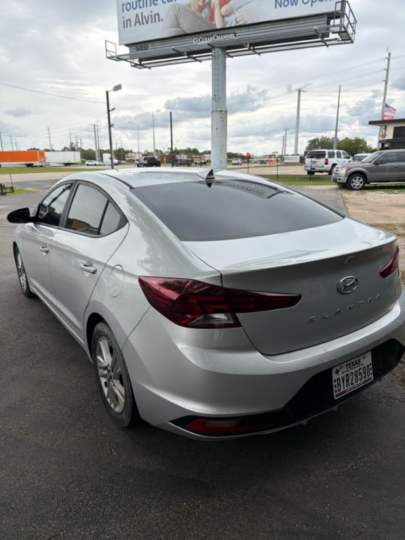 2020 Hyundai Elantra Image 2