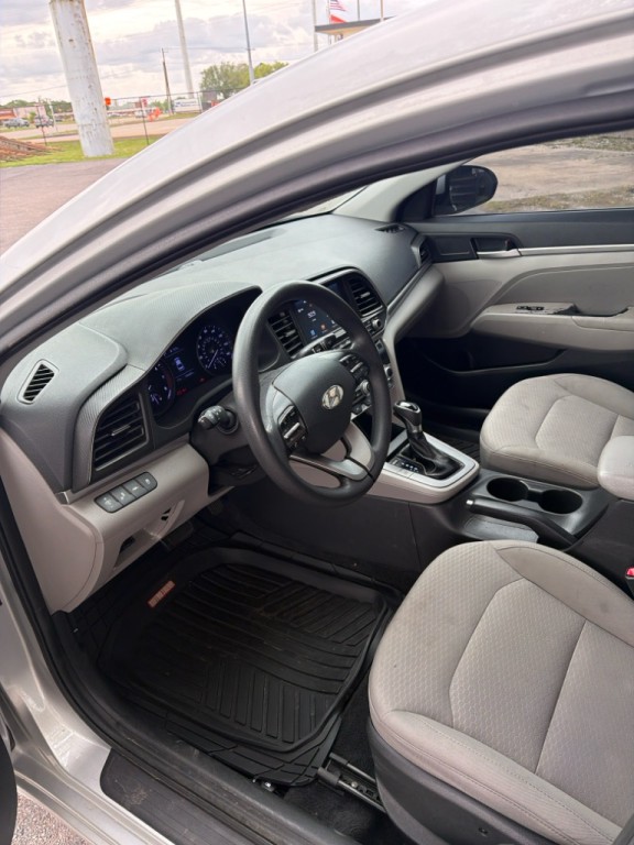 2020 Hyundai Elantra Image 9
