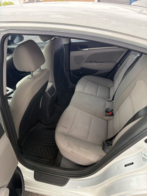 2020 Hyundai Elantra Image 10