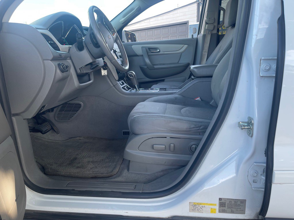 2016 Buick Enclave Image 38