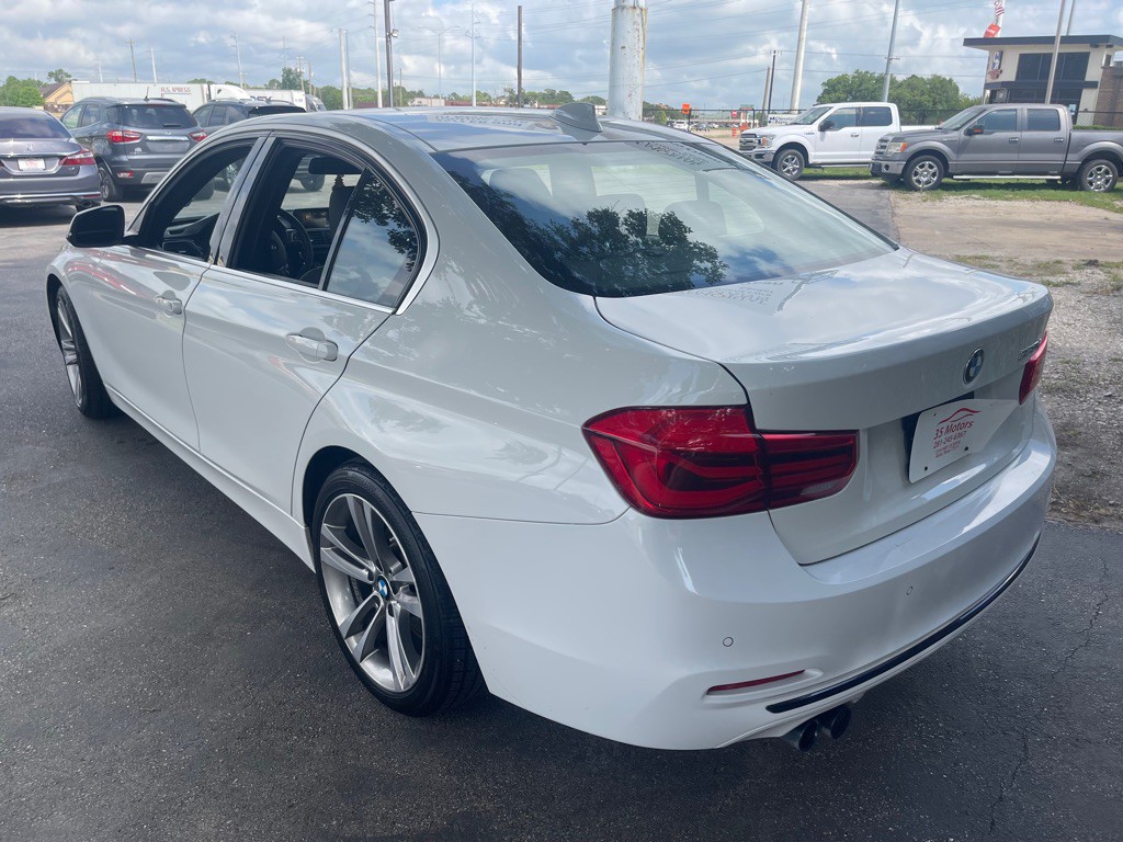 2017 BMW 3 Series Image 6