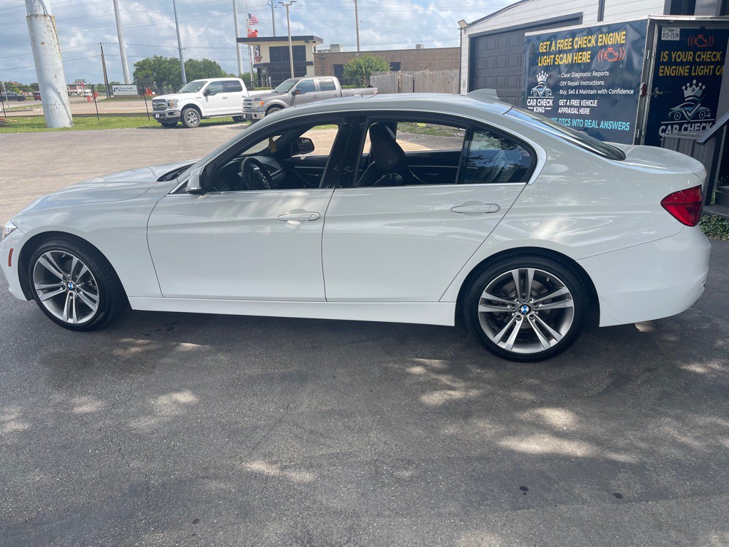 2017 BMW 3 Series Image 7
