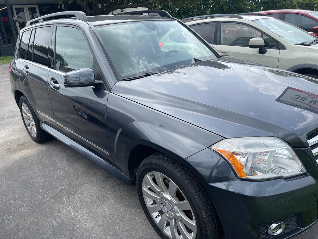 2010 Mercedes-Benz GLK-Class Image 2