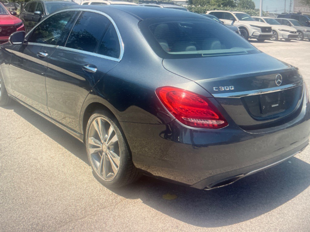 2015 Mercedes-Benz C-Class Image 3